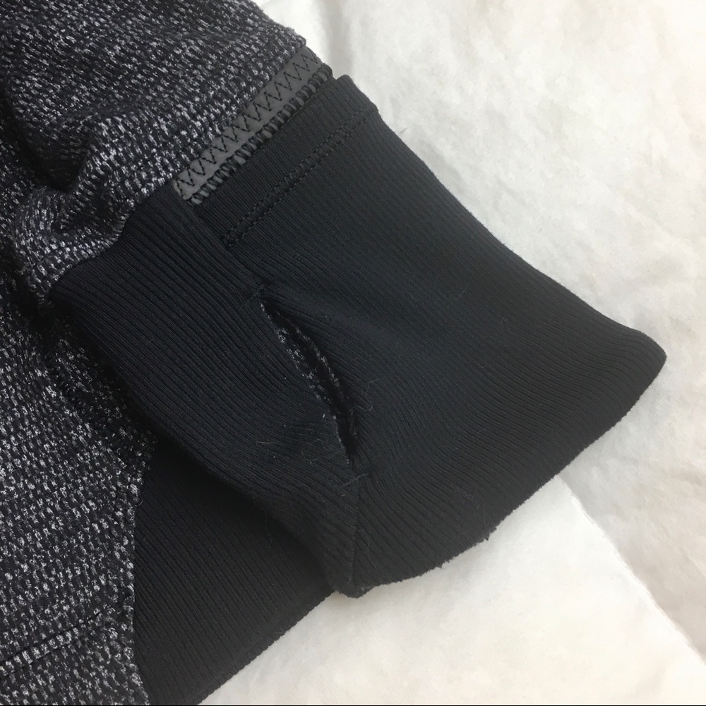 Lululemon Runderful Quarterzip - Picture 13 of 14